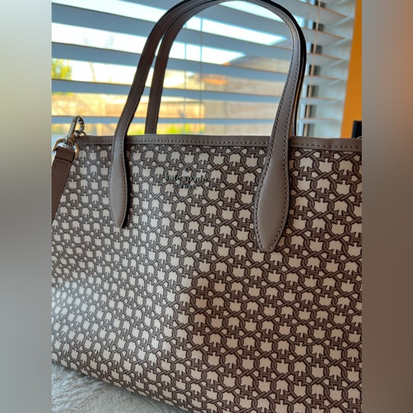Beautiful authentic Kate Spade satchel bag. Gray and white color, like new. - Picture 4 of 15
